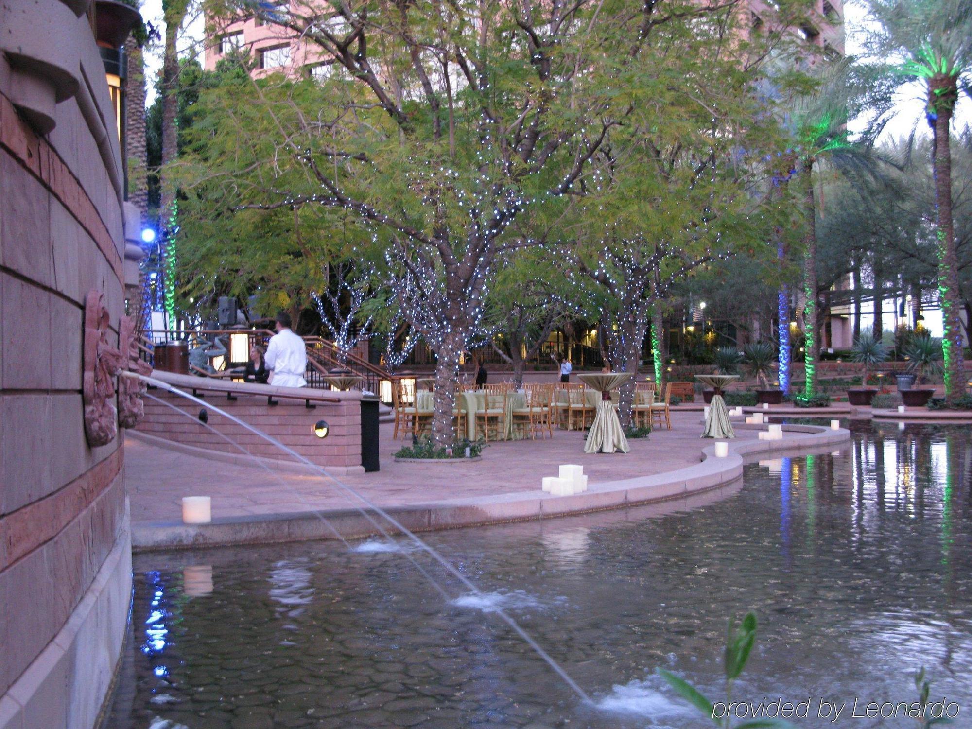 Hampton Inn Phoenix - Biltmore Exteriér fotografie